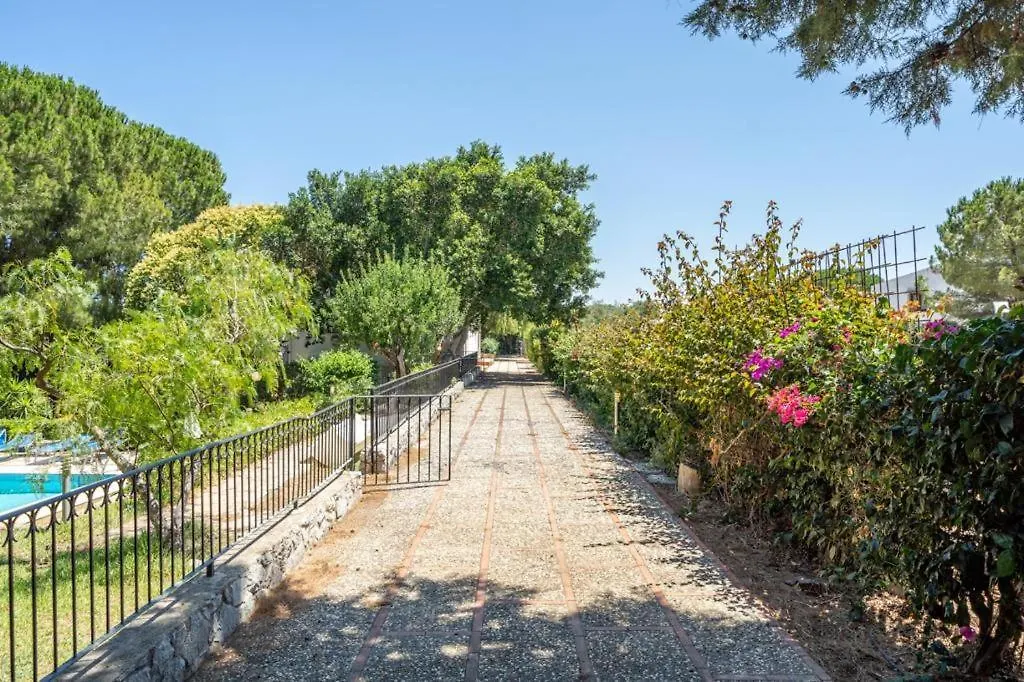 Villa Giulia Palermo 0*,